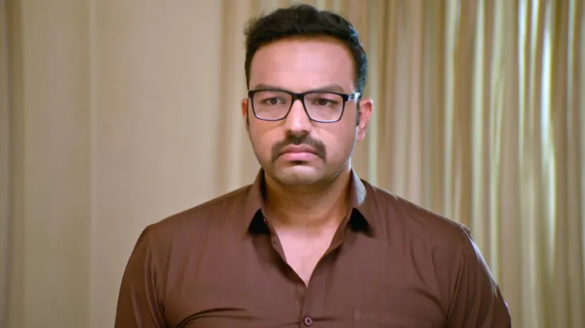 Badri Tries to Misbehave with Swetha