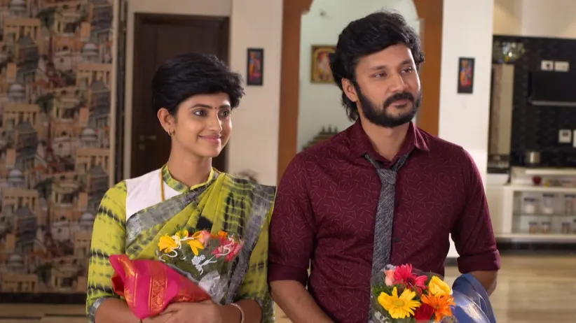 Women Praise Sathya and Prabhu - Sathya
