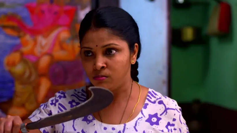 Datta ousts Sarita from the house - Raat Ka Khel Saara 2