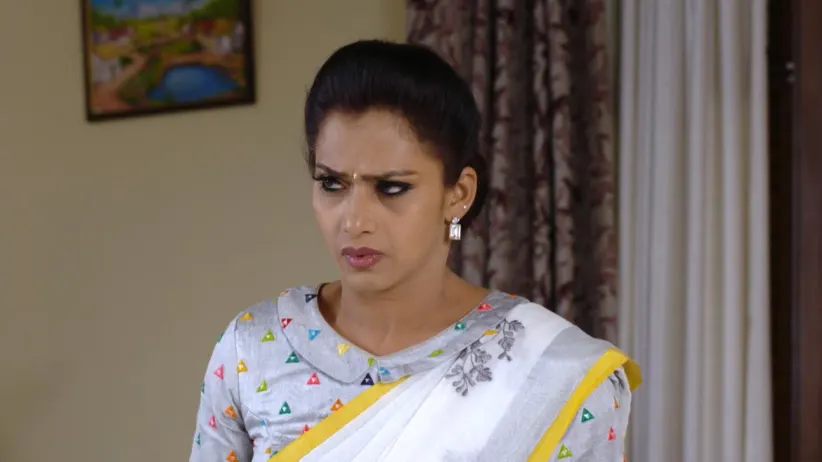 Nithya Gives Spiked Coffee to Swarupa