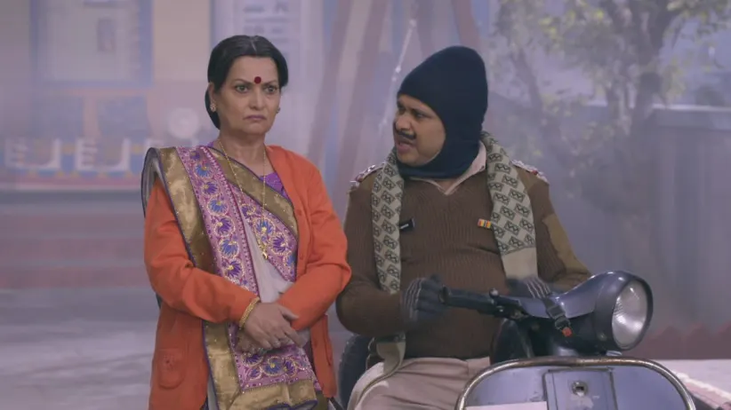 Rajesh’s brother Cheetar to visit her - Happu Ki Ultan Paltan
