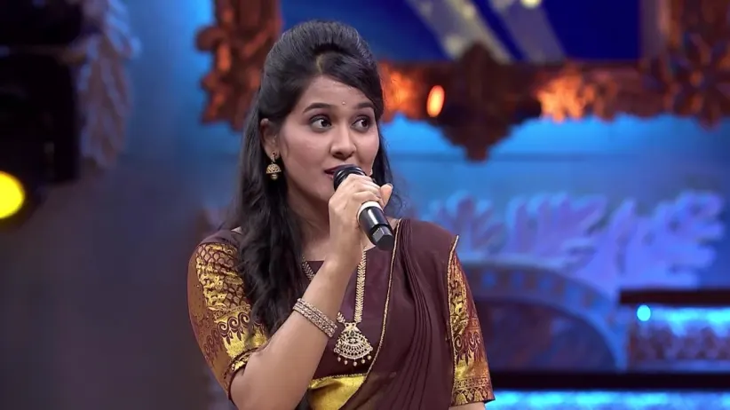 The judges console an emotional Priya K V - Sa Re Ga Ma Pa - Season 17