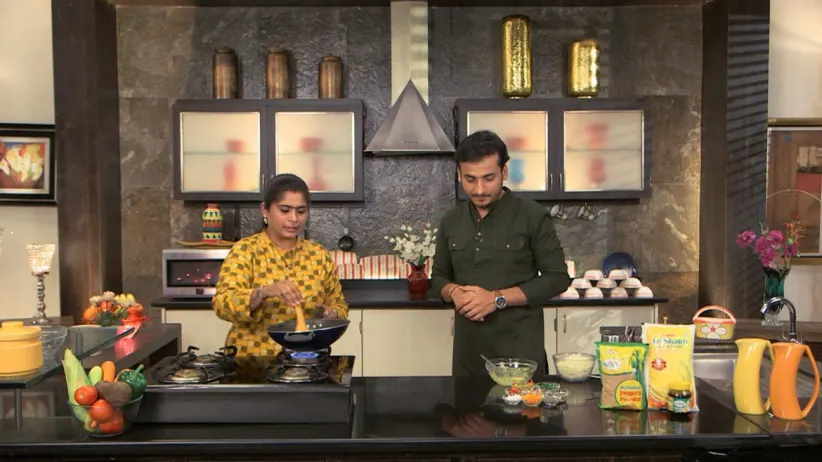 Veg Carbonara Noodles' - Aamhi Saare Khavayye