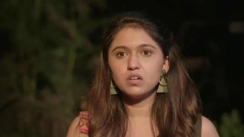 Sai gets worried as the car breaks down - Majha Hoshil Na
