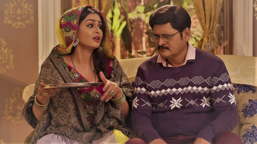 Teeka and his friends threaten Tiwari - Bhabi Ji Ghar Par Hai