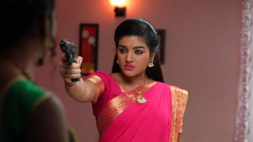 Nandini threatens Parvathy - Sembaruthi