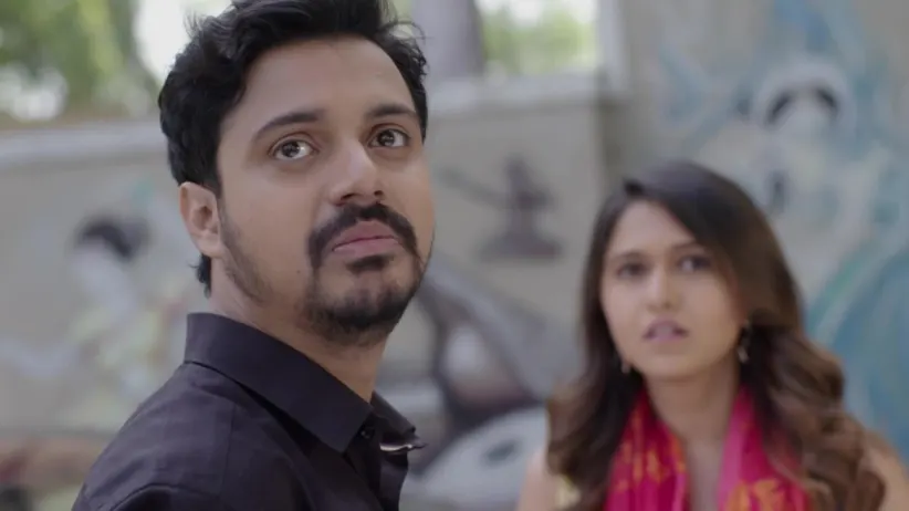 Malhotra takes Aditya's interview - Majha Hoshil Na