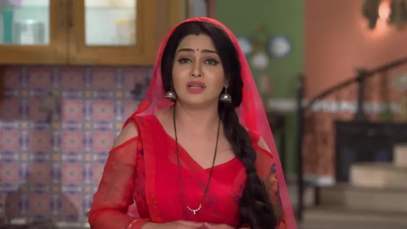 Vibhuti gets busy with spying on Tiwari - Bhabi Ji Ghar Par Hai