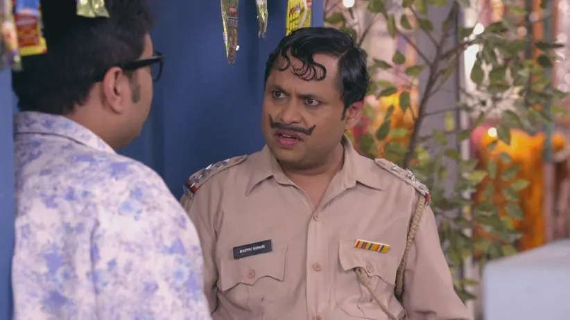 Rajesh finds Amma’s mother-in-law’s letters - Happu Ki Ultan Paltan