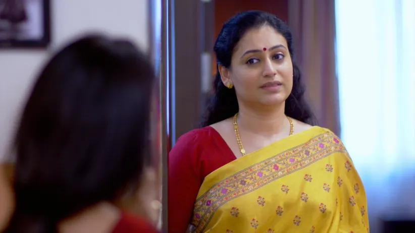 Vimala speaks ill about Nila - Manampole Mangalyam