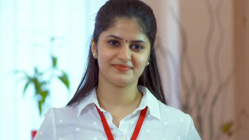 Ravi Varman visits Sreelakshmi - Neeyum Njanum