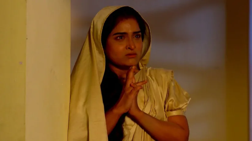 Subhash tells the family about Veeru’s death - Netaji Subhash Chandra Bose