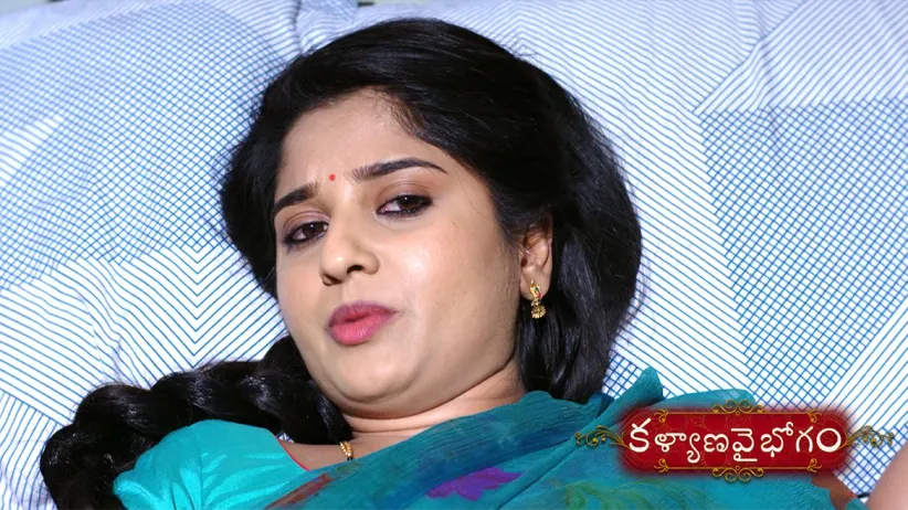 Chari spends romantic moments with Meenakshi - Kalyana Vaibhogam