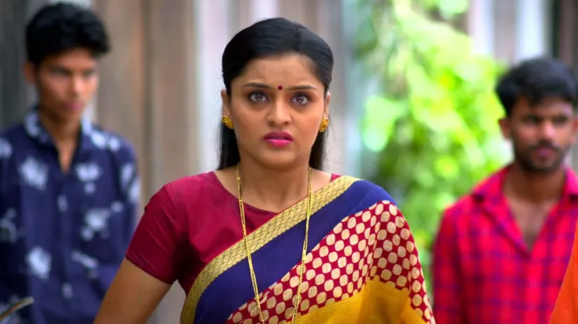 Vijay confronts Aaji - Devmanus