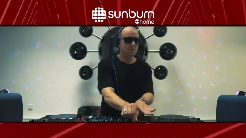 Moguai - Sunburn at Home