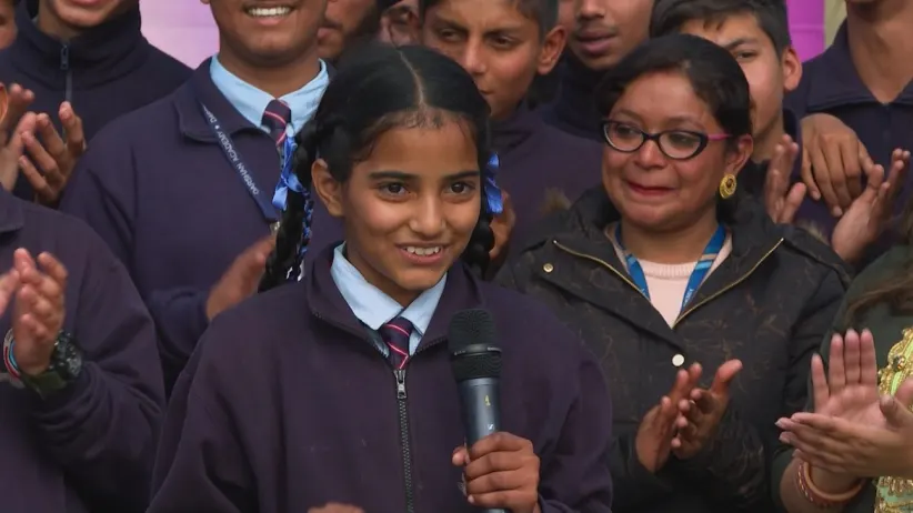 Karan visits Darshan Academy in Jalandhar - Aajo Jinhe Khedna