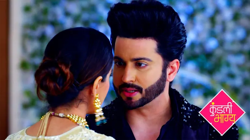 Sarla slaps Mahira - Kundali Bhagya
