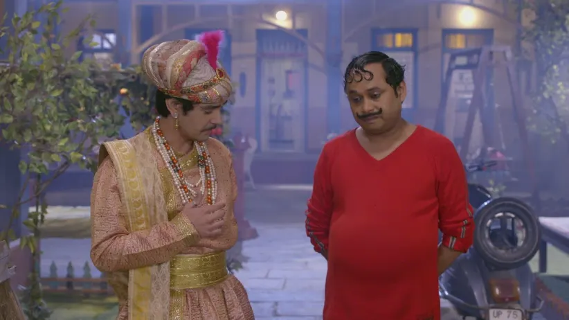 Happu and Beni get into a tussle - Happu Ki Ultan Paltan
