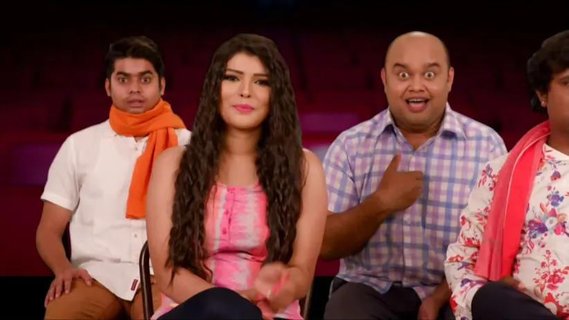 A girl cheats on her two friends - Hasee Ke Rail Chhoot Na Jaaye