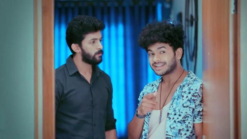 Aditya is Elated about Paarvathi's Birthday - Paaru