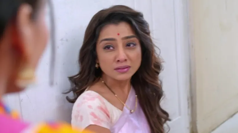 Shubhra accepts Samaira's conditions - Kyun Rishton Mein Katti Batti