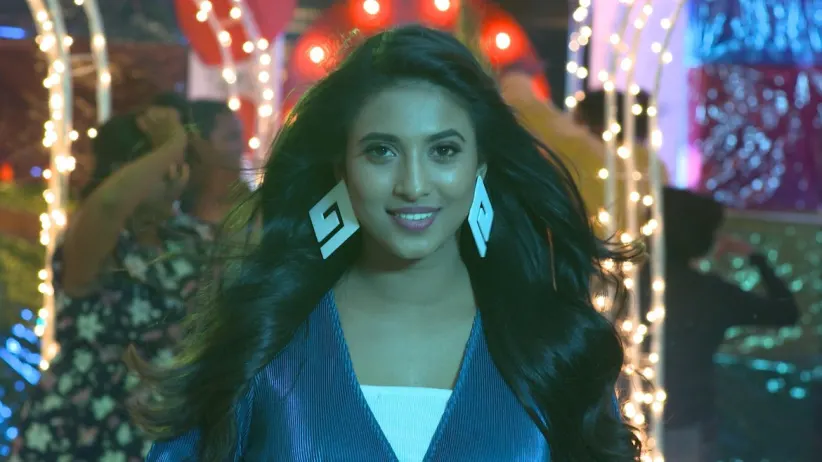 Arjun imagines proposing Vasundhara - Gokulathil Seethai