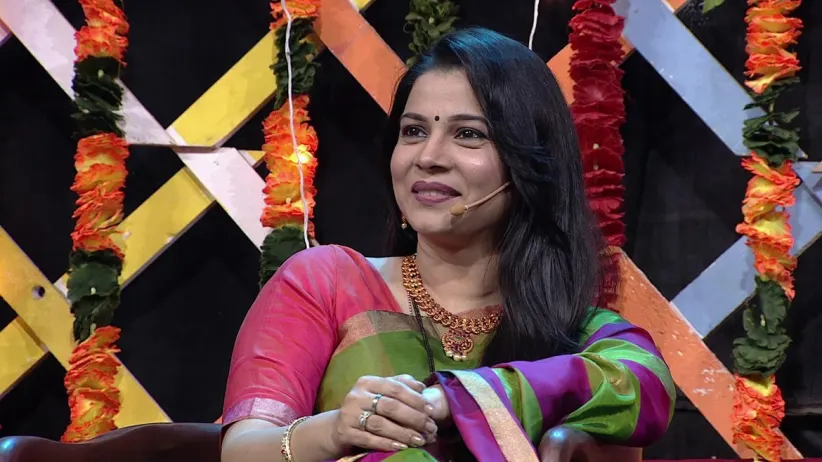 Cast of Mazha Hoshil Na graces the show - Chala Hava Yeu Dya - Ladies Zindabad