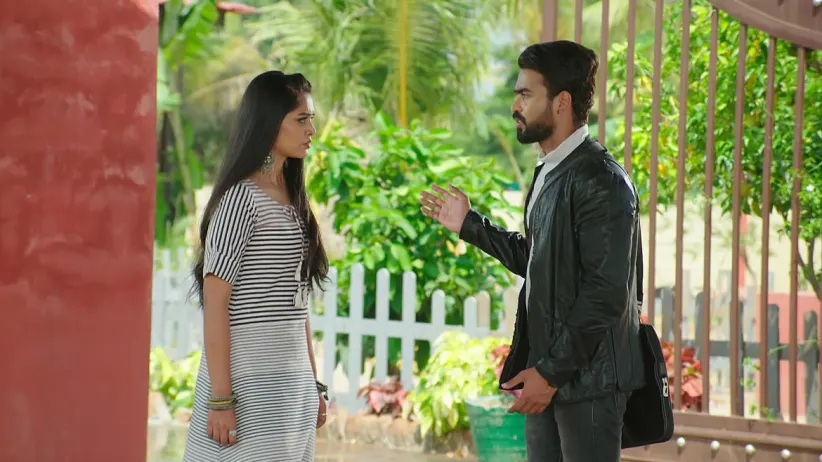 Bhairavi refuses to listen to Nagarjuna - Nagabhairavi