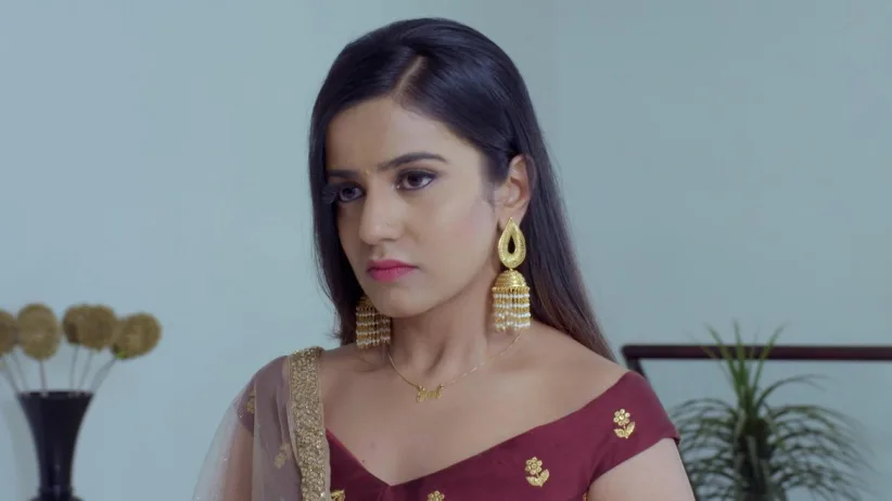 Trishul confesses his love to Shivani - Naagini 2