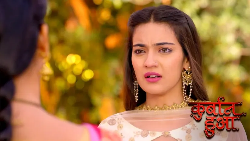 Vyasji’s words leave Chahat shocked - Qurbaan Hua