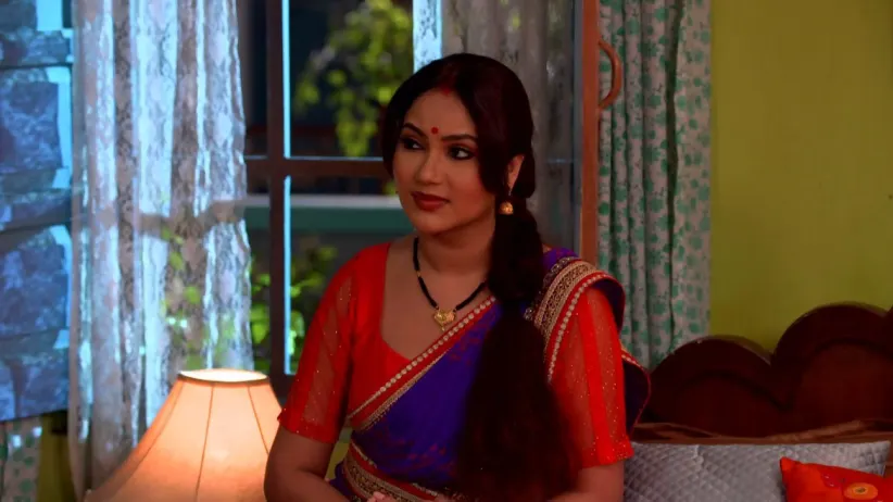Happu and Rajesh try to steal Amma’s trunk - Happu Ki Ultan Paltan