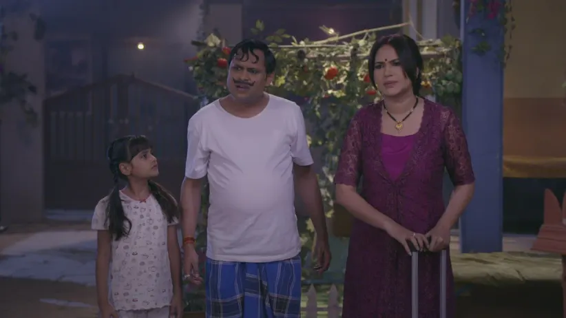 Amma gets the house’s ownership - Happu Ki Ultan Paltan