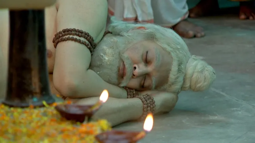 Lokenath dozes off suddenly - Joy Baba Lokenath