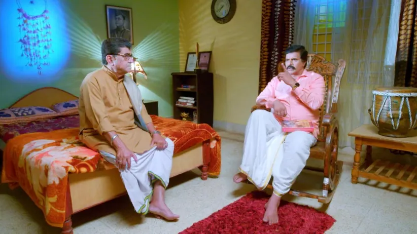 Aditya Urges Pritham to Change His Decision - Paaru