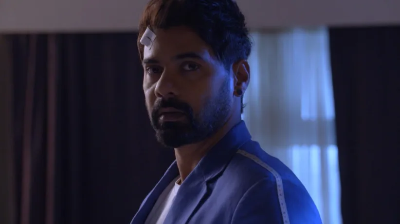 Abhi Worries about Rhea - Iniya Iru Malargal
