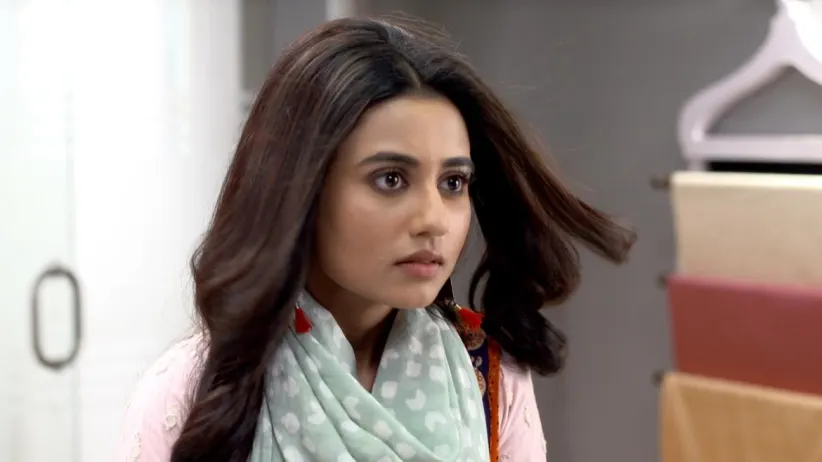 Karna meets Radhika - Ki Kore Bolbo Tomay