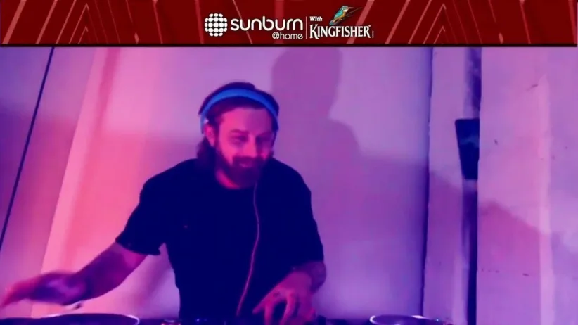 Jamis - Sunburn at Home