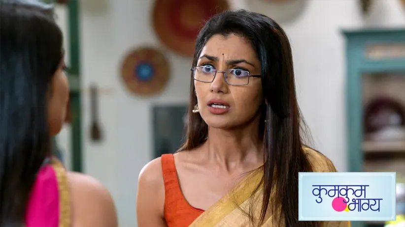 Pragya learns about Prachi's arrest - Kumkum Bhagya