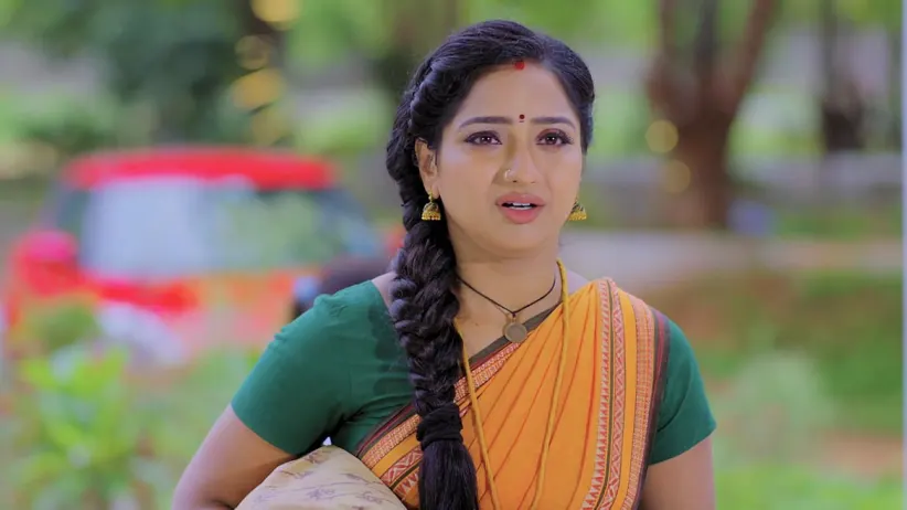 Nayani tells Tilottama that Vishal is her husband - Trinayani