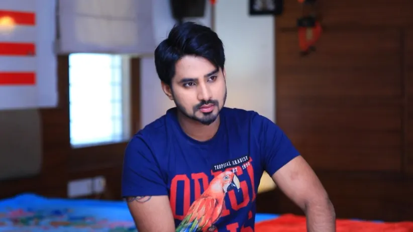 Amulya refuses to answer Vedanth's calls - Gattimela