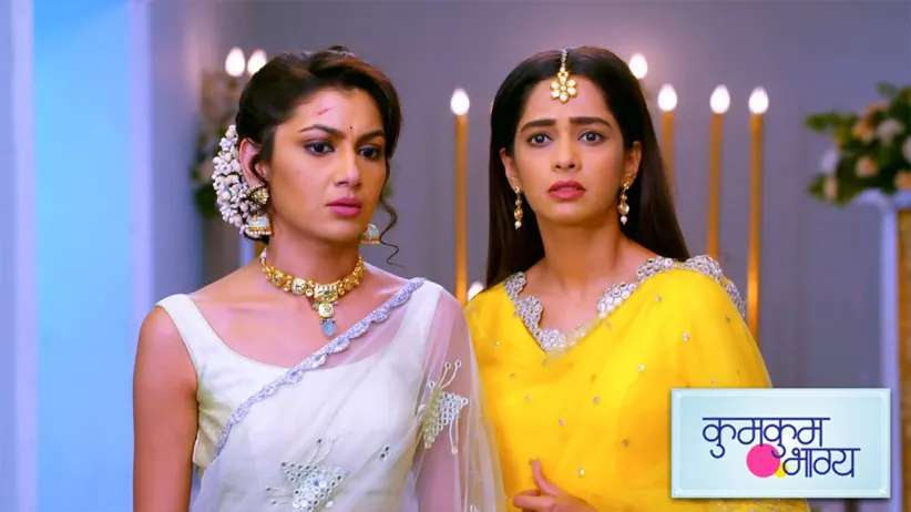 Rhea refuses to accept Pragya and Prachi - Kumkum Bhagya