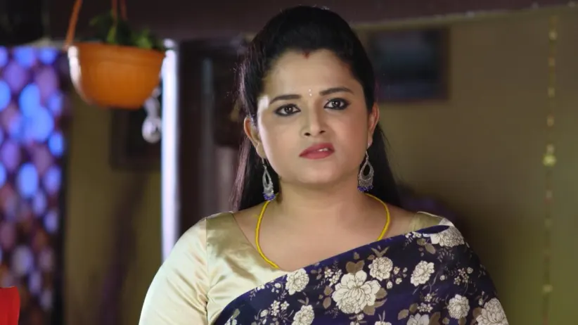 Dakshayani Acts Lovingly with Shankar