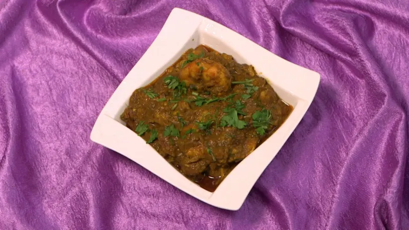 Kolambi Latpata and Chicken Tirpan - Aamhi Saare Khavayye
