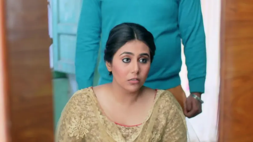 Zarina imagines Aman’s presence - Tu Patang Main Dor