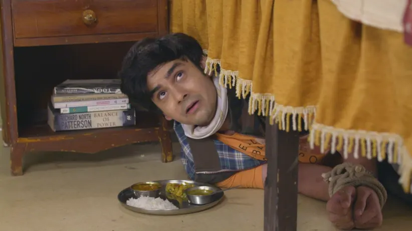 Amma and Rajesh abduct Kamlesh - Happu Ki Ultan Paltan