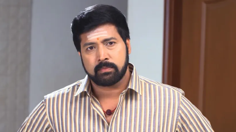 Leela offers a lift to Santosh - Neethane Enthan Ponvasantham - Mahasangamam