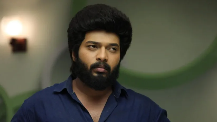 The turn of events upset Akhila - Sembaruthi