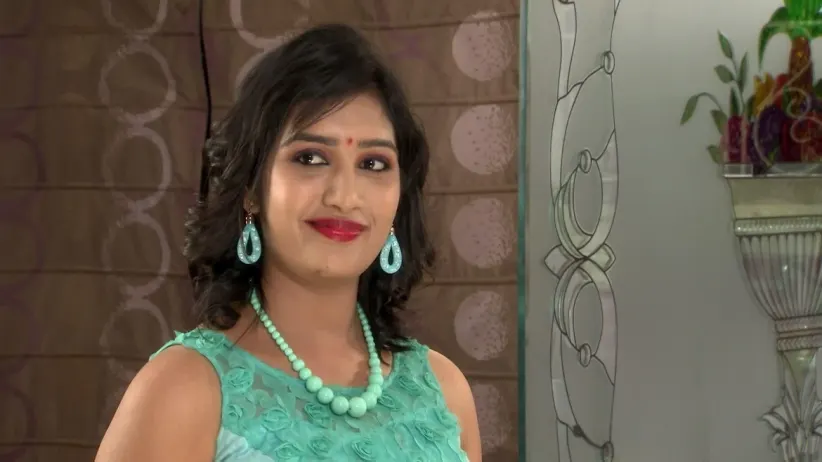 Hanumanthu gets upset with Parvathi - Muddha Mandaram