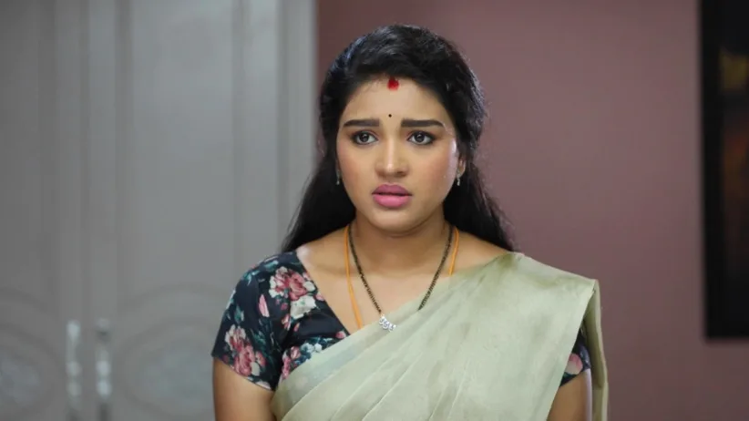 Parvathy cooks for Akhila - Sembaruthi