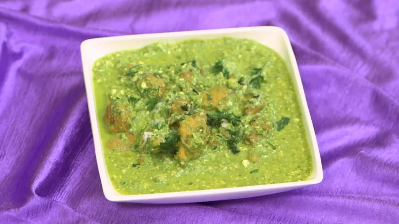 Kelaycha Paratha and Pakoda Kurma - Aamhi Saare Khavayye